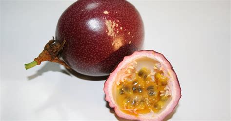 PinoyIslands: Passion Fruit .